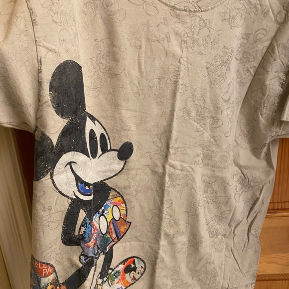 Retro Mickey Mouse Walt Disney World T-Shirt! - Picture 7 of 7